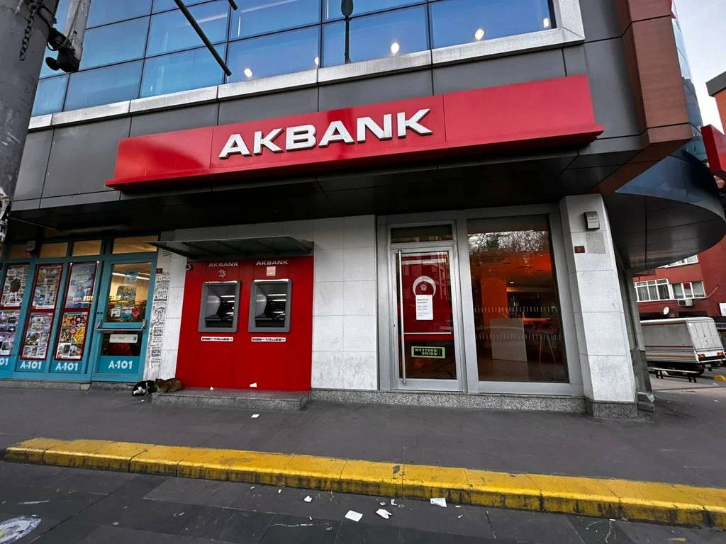 Emekli promosyonu için bankalar yarışa geçti: En yüksek hangi bankada? O banka 31 bin TL'ye yaklaştı! 13